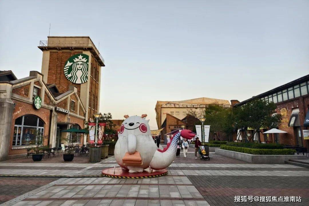 楼盘百科→首页网站→楼盘测评→中心百科→首页网站24小时热线尊龙凯时app平台翎翠滨江售楼处电话→翎翠滨江售楼中心电话→(图9)